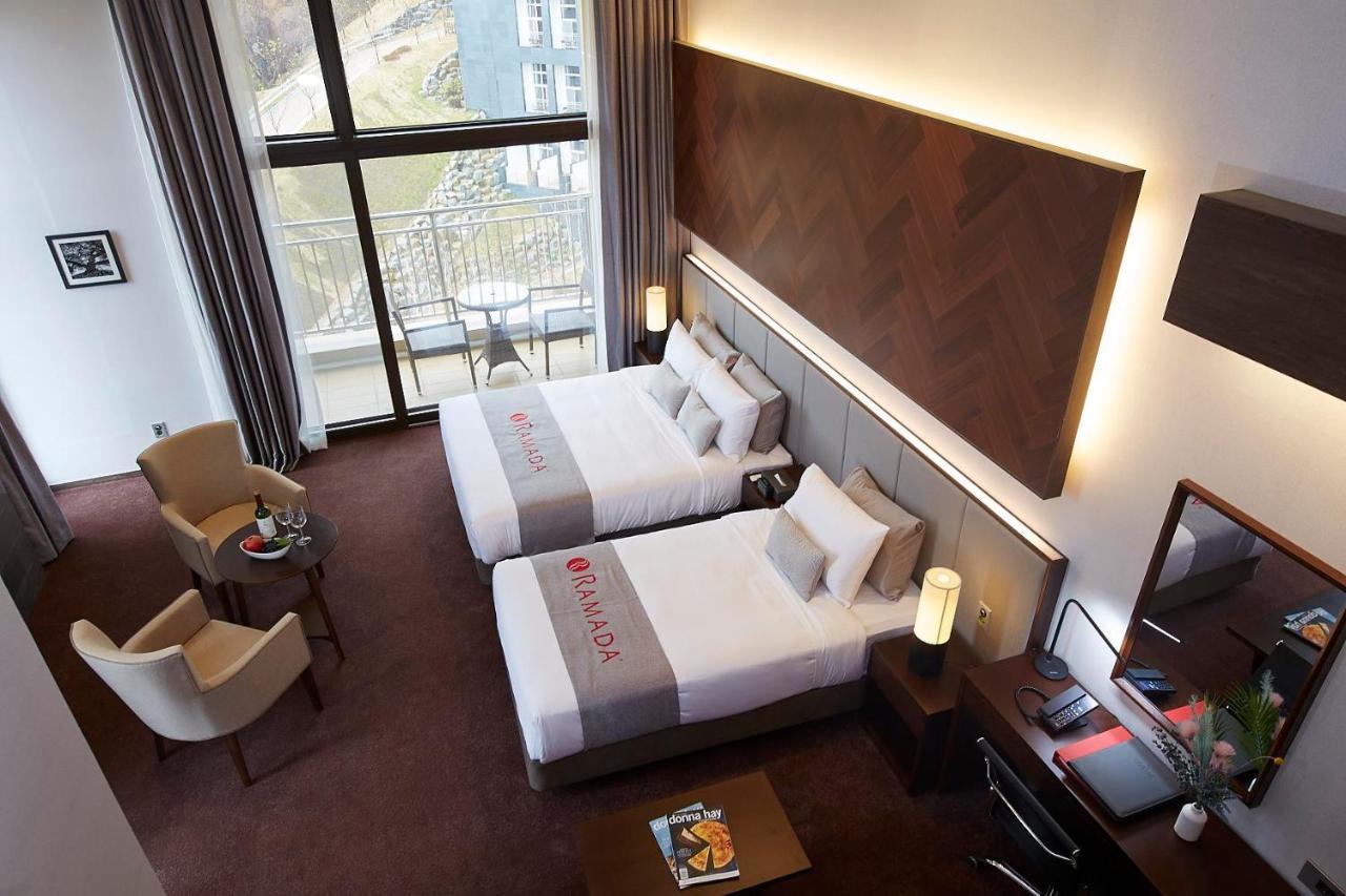 Ramada Hotel & Suite By Wyndham Gangwon Pyeongchang Exterior foto